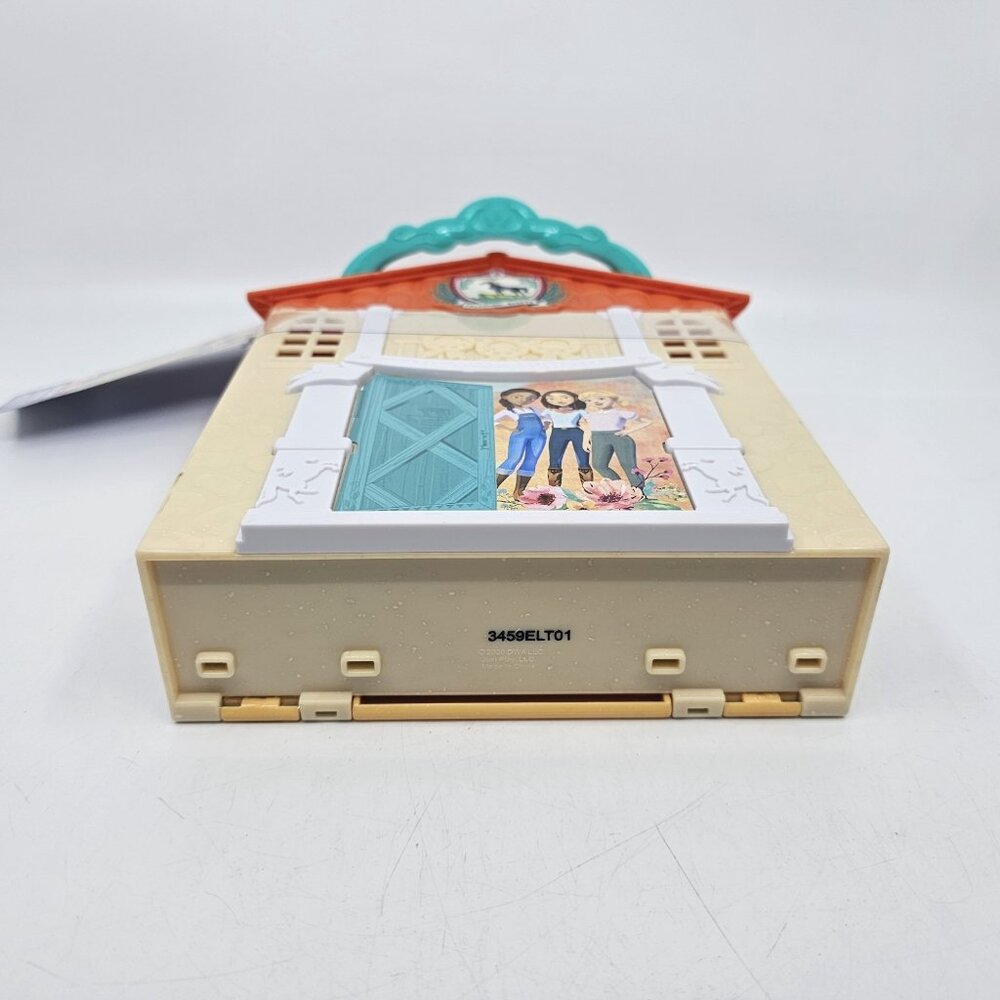 Spirit Riding Free Palomino Bluffs Playset Carry Case Horse Stable 12 Pieces - Picture 9 of 12